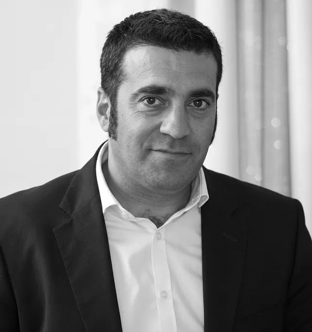 Cem Tikil